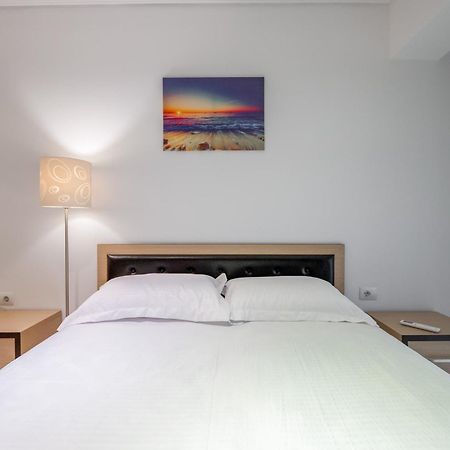 Mato Apartment Sarandë Esterno foto