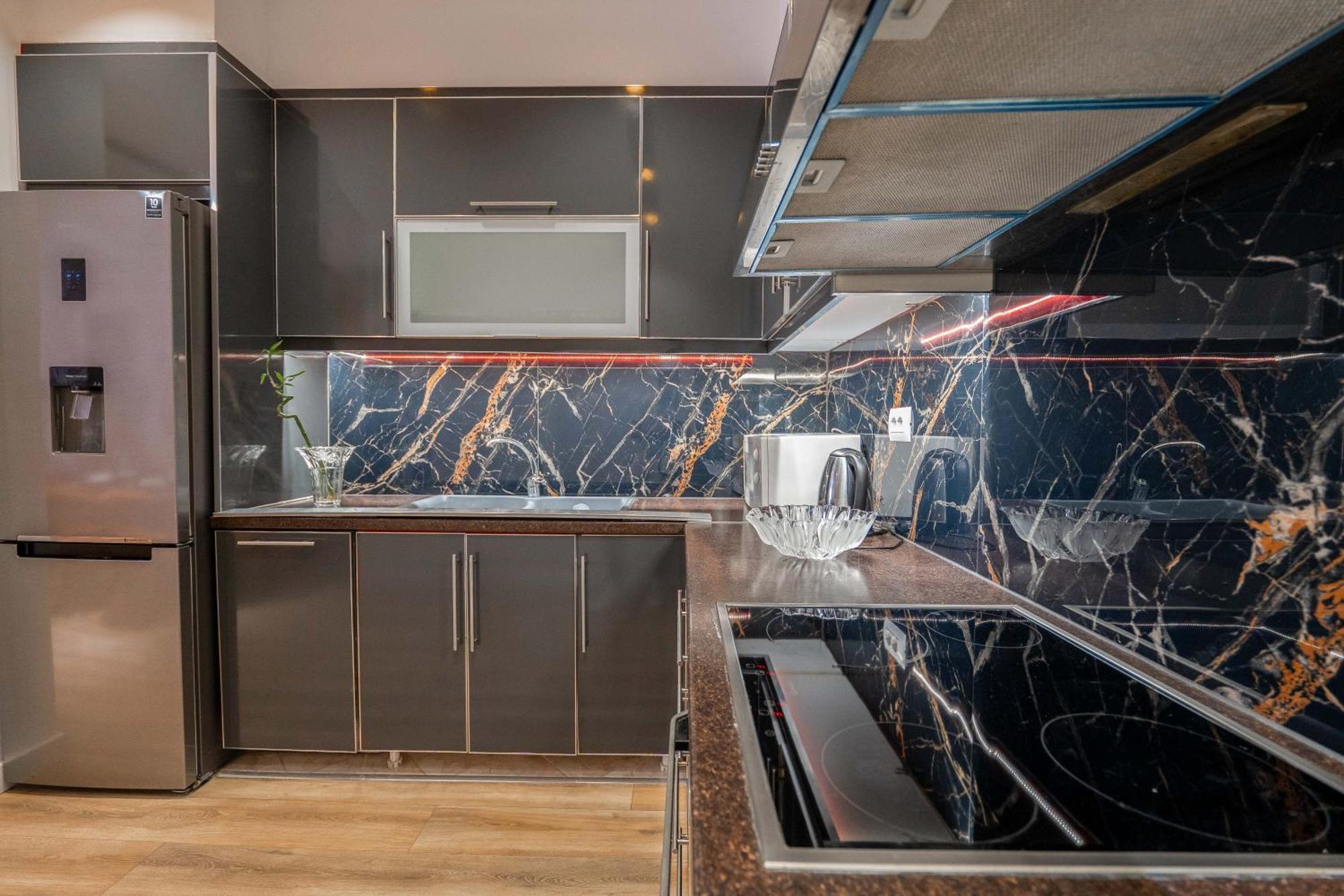 Mato Apartment Sarandë Esterno foto