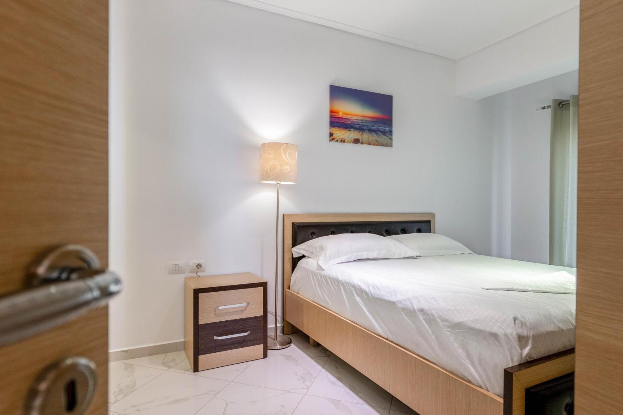 Mato Apartment Sarandë Esterno foto