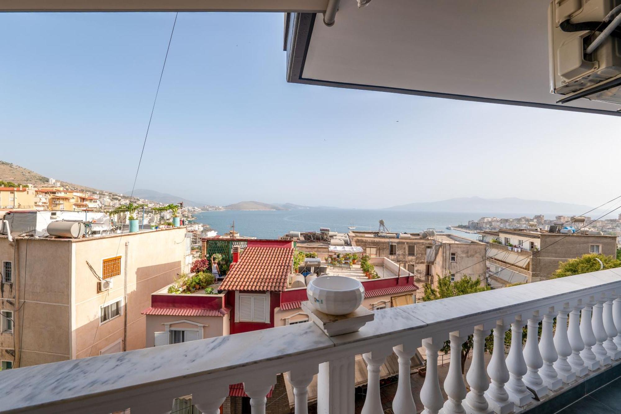 Mato Apartment Sarandë Esterno foto